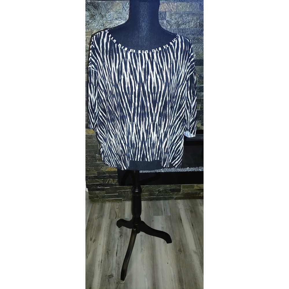 Serra 2 PC Black And White Loungewear Set Size XL NEW